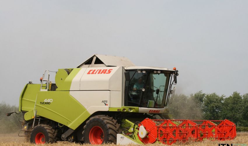 Sistemul de transmisiei al combinei Claas Tucano 440